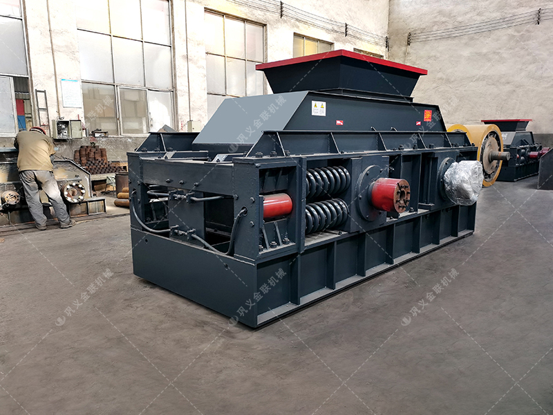 鵝卵石對輥破碎機介紹，為什么選擇金聯機械？